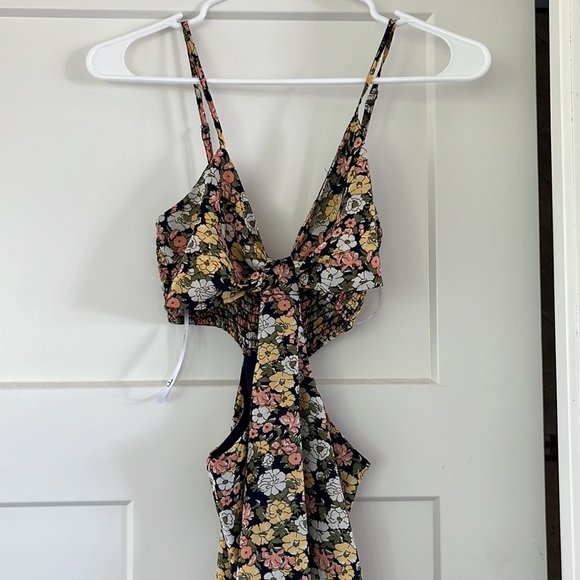 Lulu cutout dress, size XS. - Picture 2 of 3